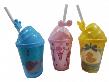 KK VASOS INF GDE CON TAPA Y SORBETES NS230238